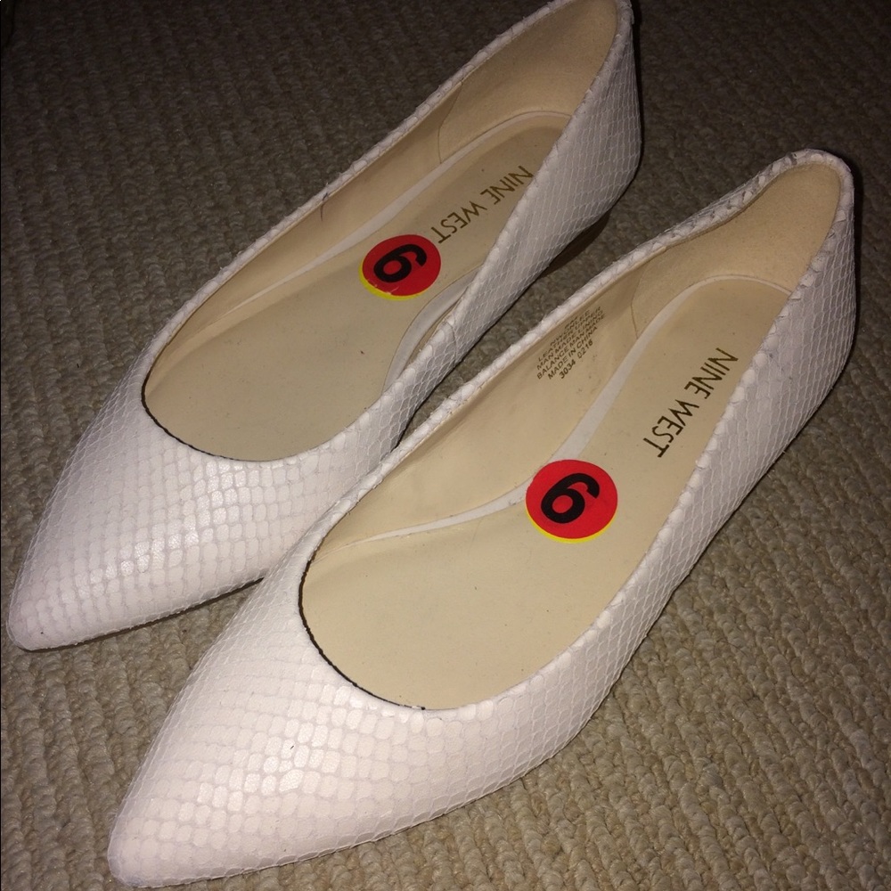 Nine West off white/cream pointed toe flats